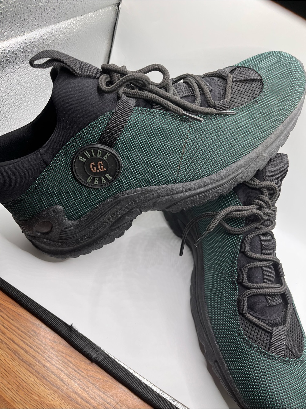 Men’s Dark Green Athletic Trail Shoes US 12